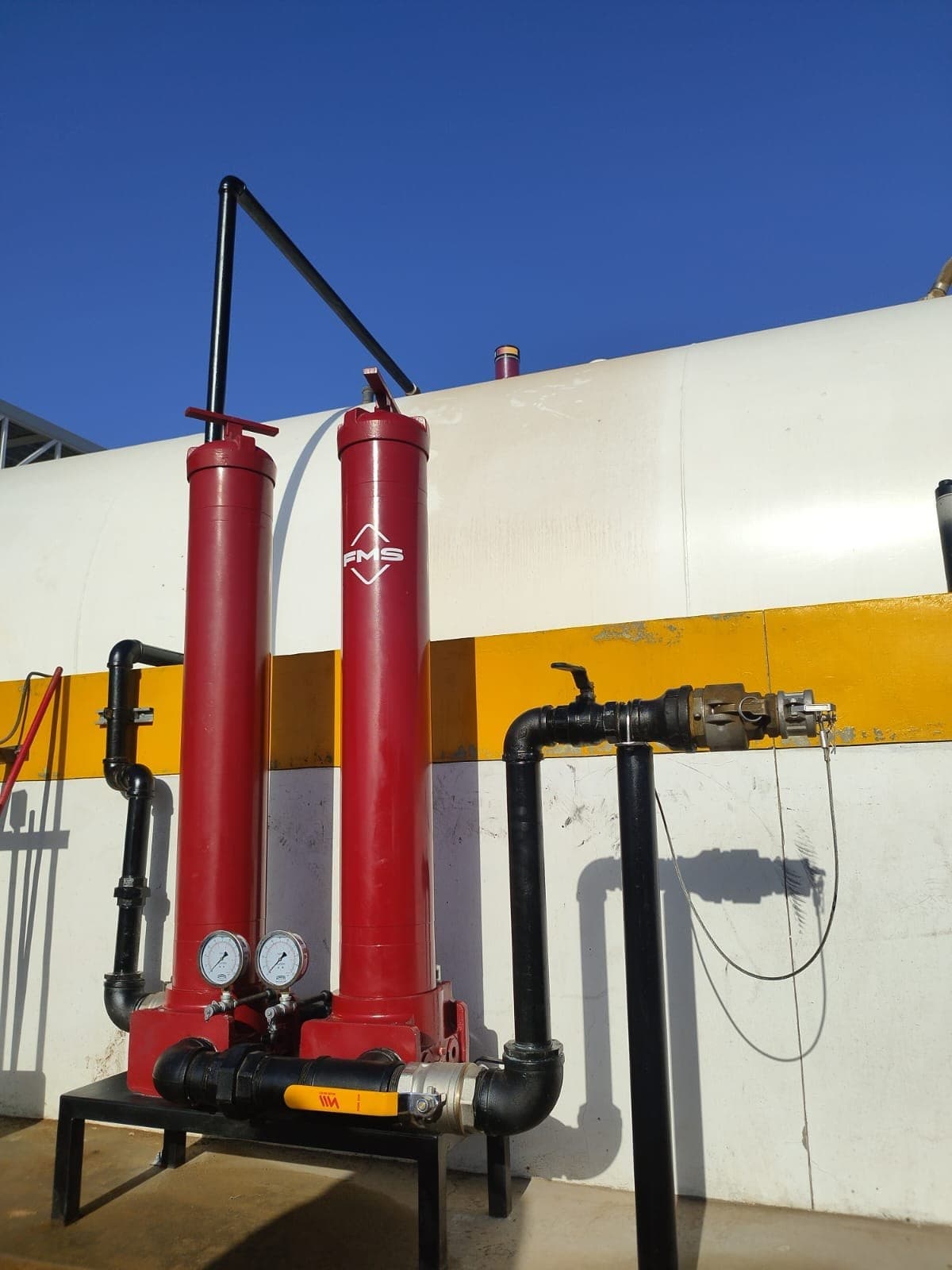 Torres de filtración FMS instaladas en el tanque de almacenamiento de Fyamsa